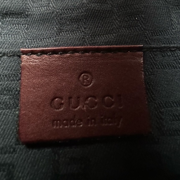 Authentic Gucci burgundy half moon bag - Picture 9 of 17